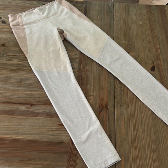 Outdoor Voices Pants - Outdoor Voices Three Tone Neutral Leggings Size S